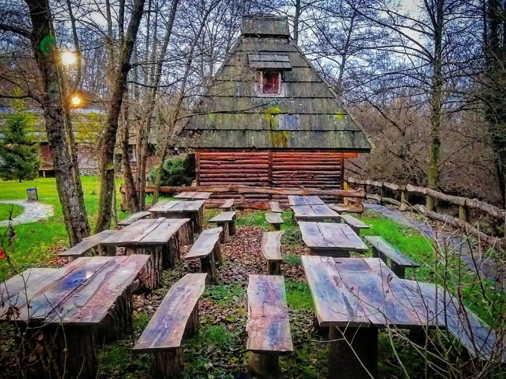 Hotel Kraljevsko Selo Kotromanicevo à Doboj Extérieur photo