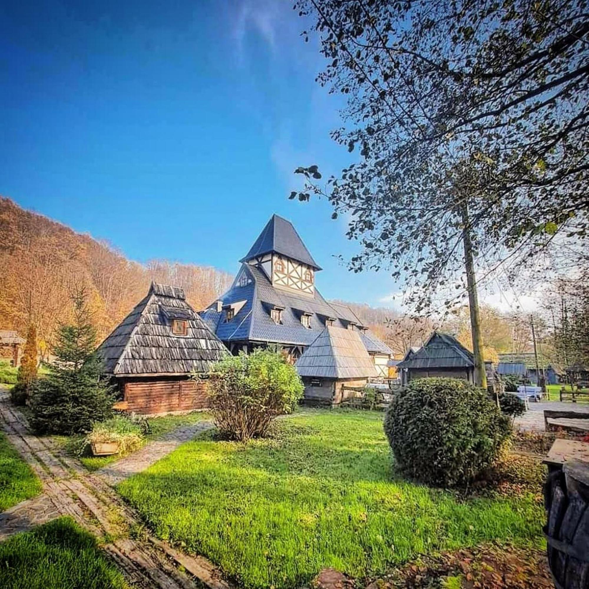 Hotel Kraljevsko Selo Kotromanicevo à Doboj Extérieur photo