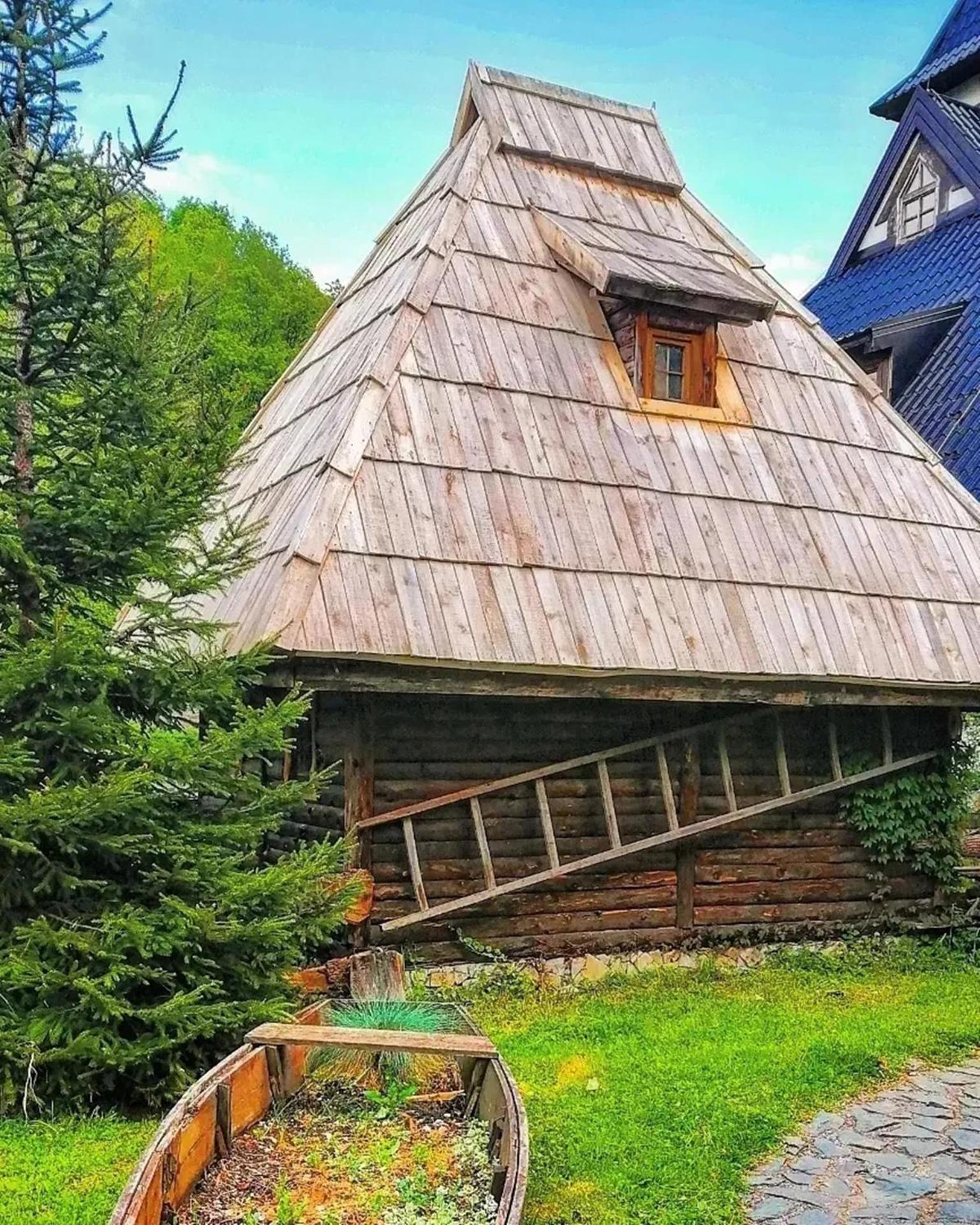 Hotel Kraljevsko Selo Kotromanicevo à Doboj Extérieur photo